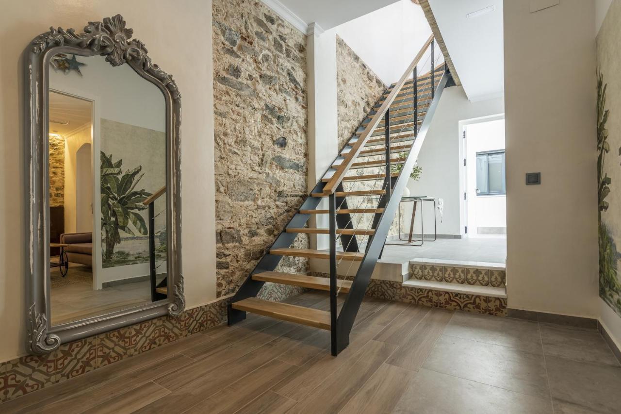 Trajano Premium Estudios By H Ayamonte Buitenkant foto