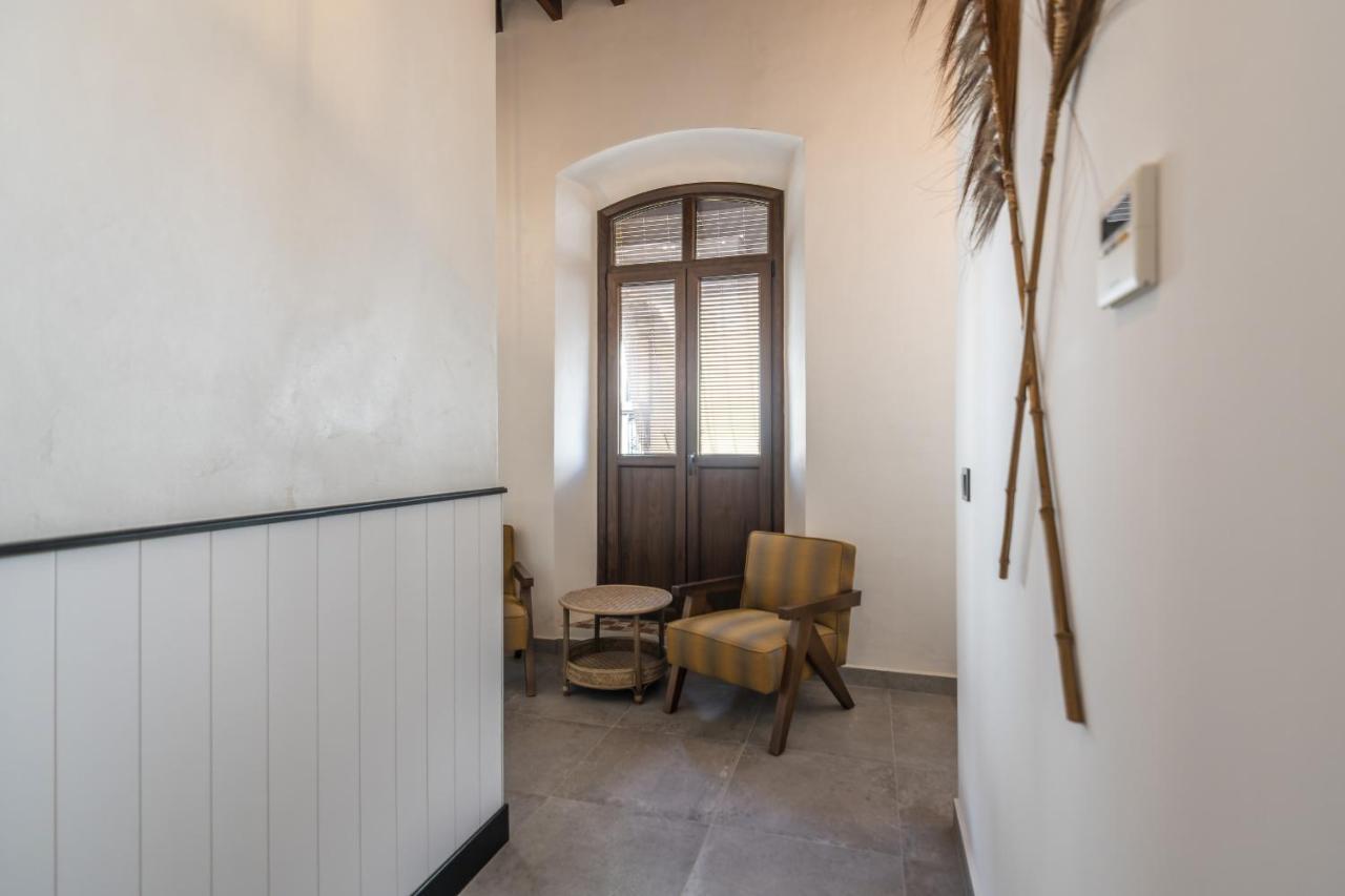 Trajano Premium Estudios By H Ayamonte Buitenkant foto