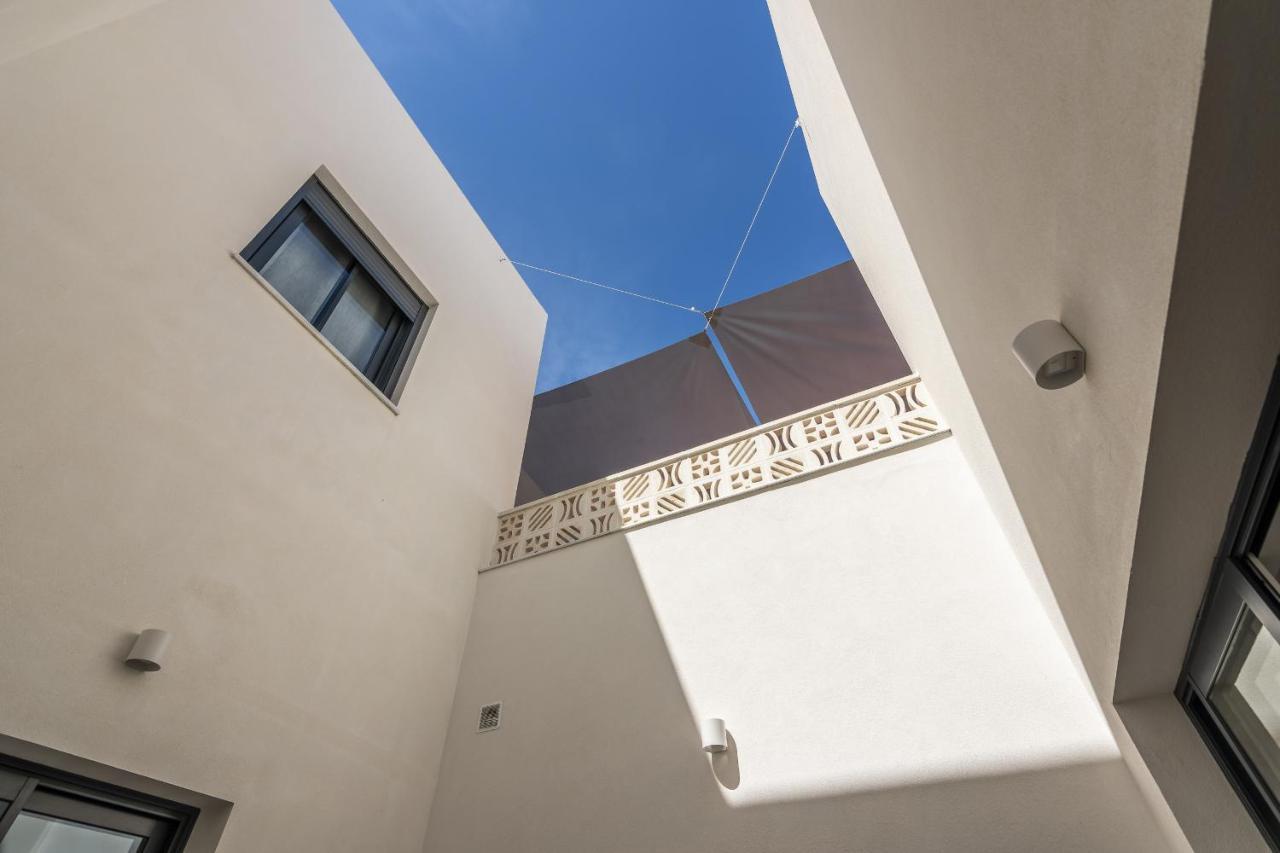 Trajano Premium Estudios By H Ayamonte Buitenkant foto