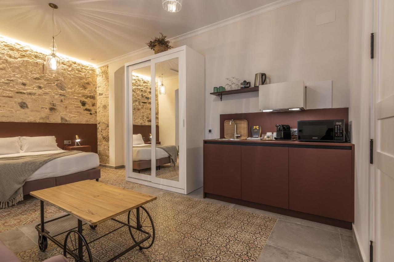 Trajano Premium Estudios By H Ayamonte Buitenkant foto